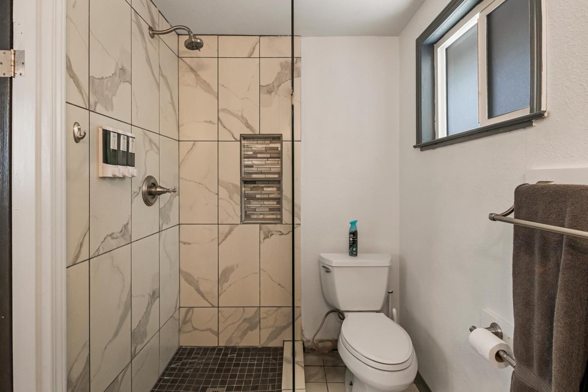 Guest House, Accessible To Downtown, & Fast Wifi! Chico Exteriör bild